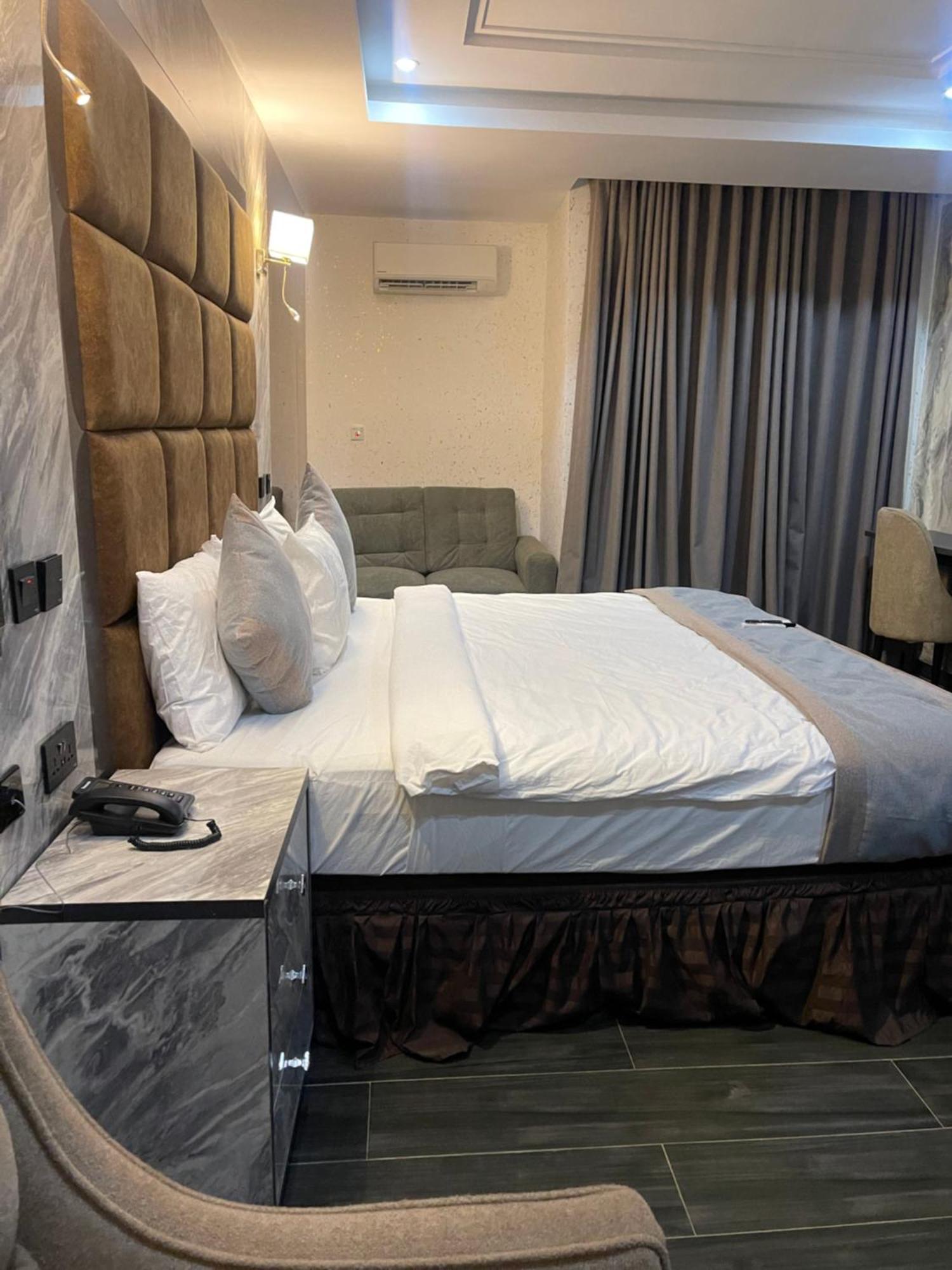 Mcdons Skye Hotel Owerri Exterior photo